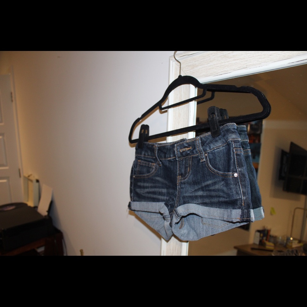 Basic jean shorts